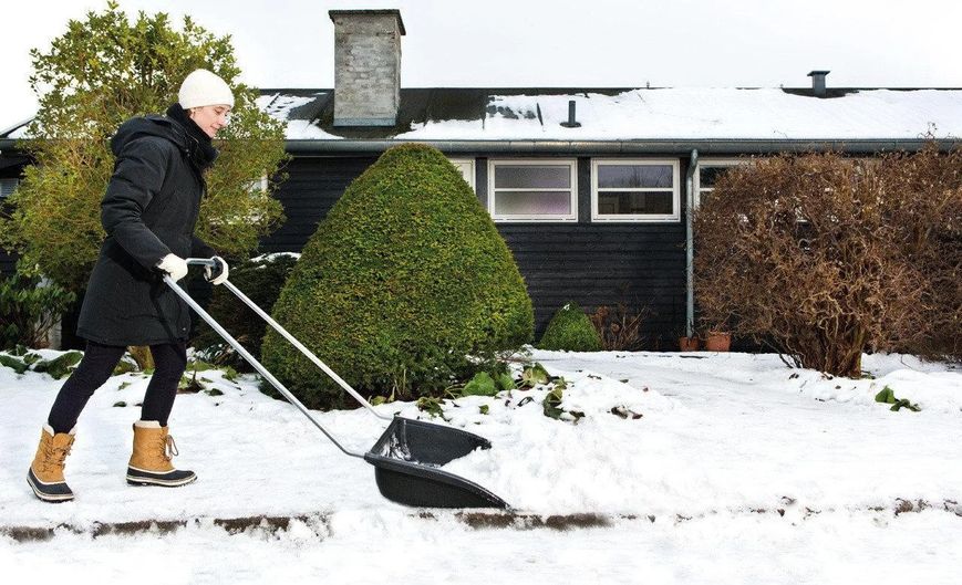 Скрепер-волокуша для уборки снега Fiskars SnowXpert 143021 (1003470) 1003470 фото